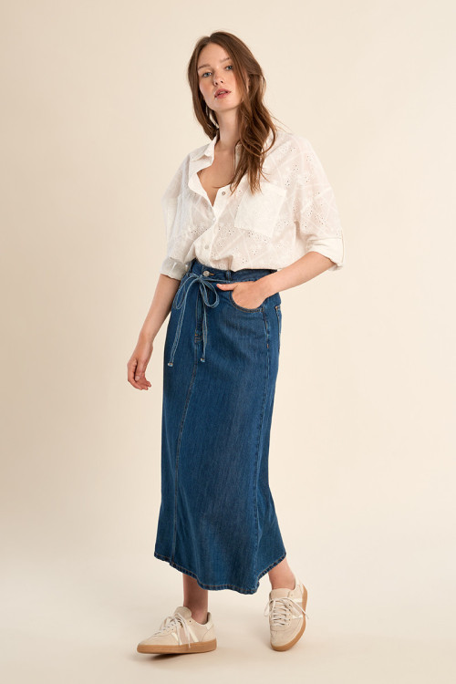 Chemise en coton, broderie anglaise