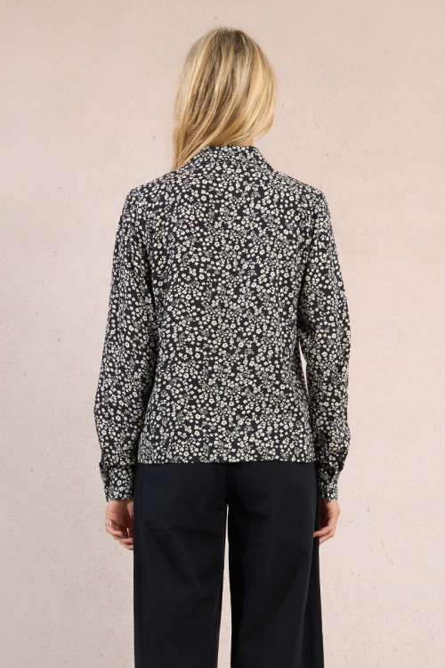 Camisa de mujer de manga larga, estampado flores.