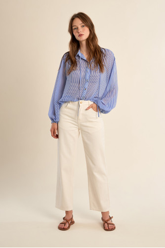 Large chemise rayée, en semi-transparence