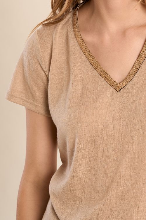 V-neck T-shirt, gold