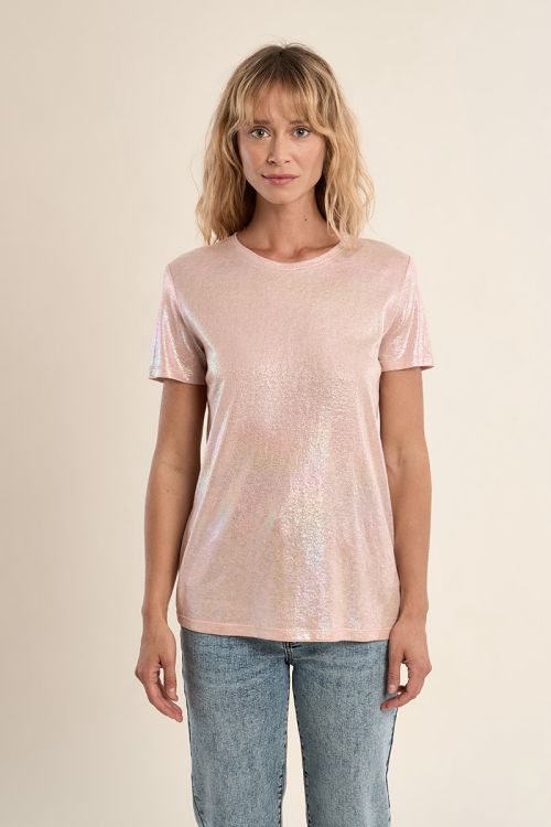 Camiseta de mujer de manga corta, en tejido brillante.