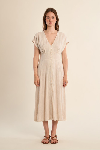 Robe mi-longue, boutonnée sur le devant