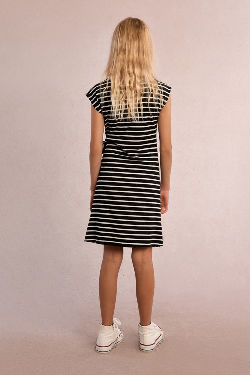 Vestido de niña de manga corta, con estampado y lazada.