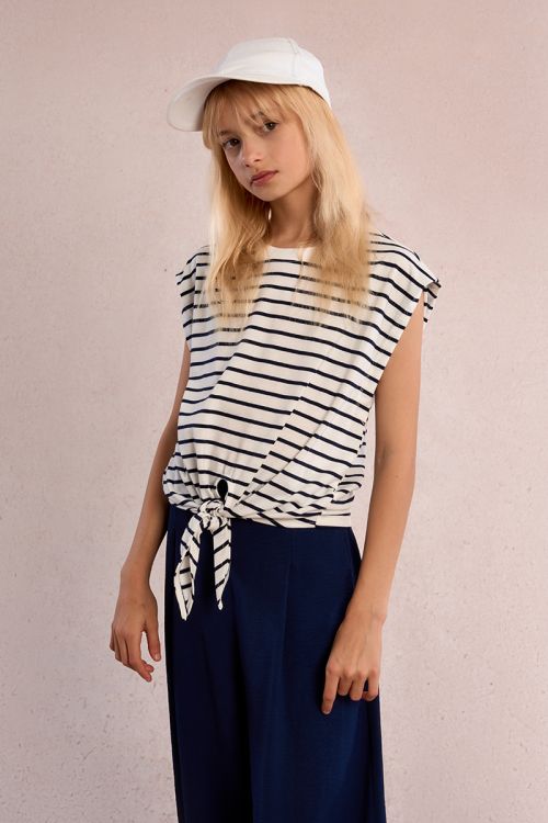 Striped T-shirt, to tie