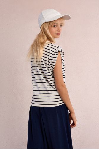 Striped T-shirt, to tie