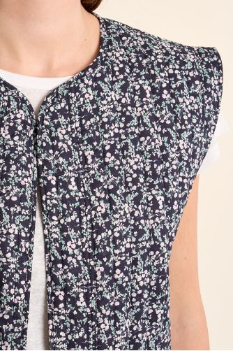 Chaleco de mujer, estampado flores.