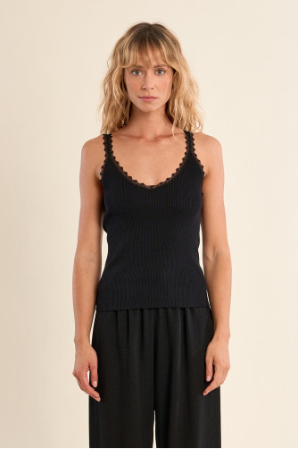 Knitted tank top, lace straps