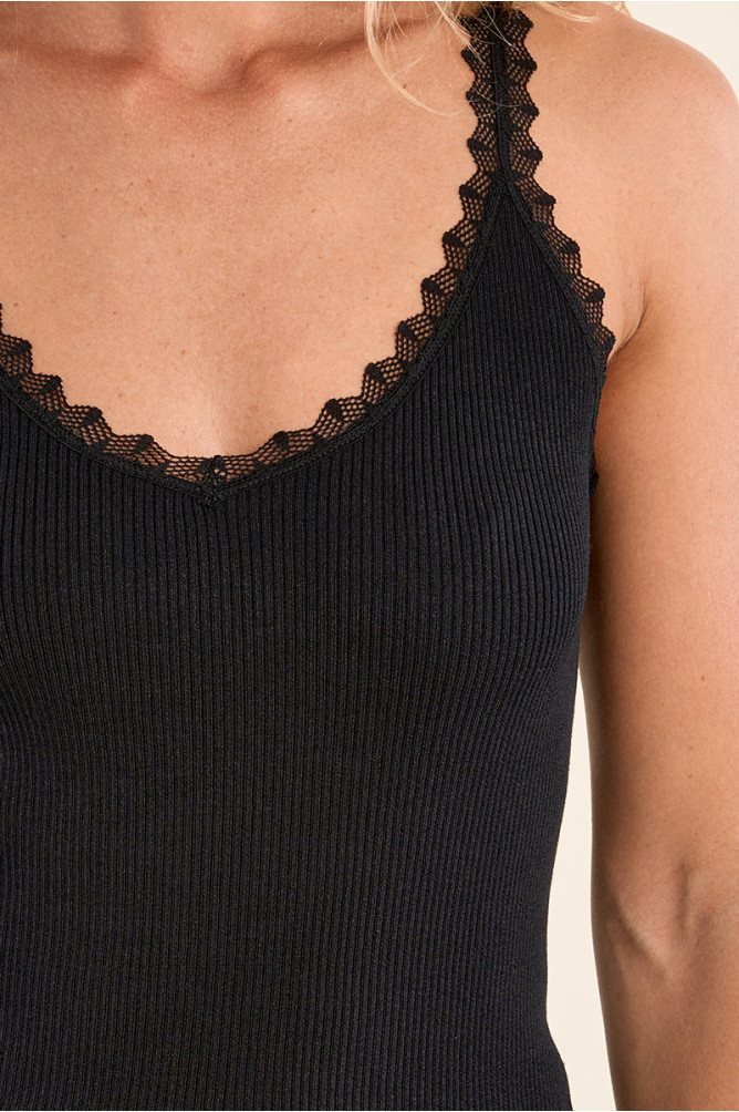 Knitted tank top, lace straps