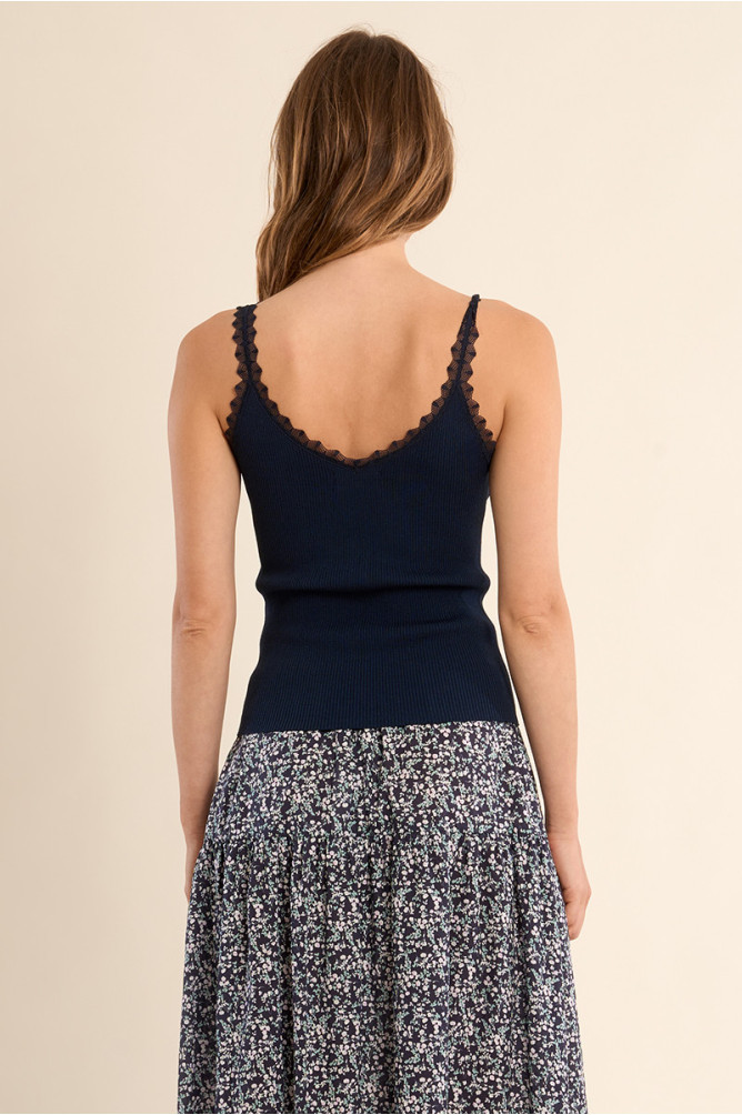 Knitted tank top, lace straps