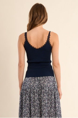 Knitted tank top, lace straps
