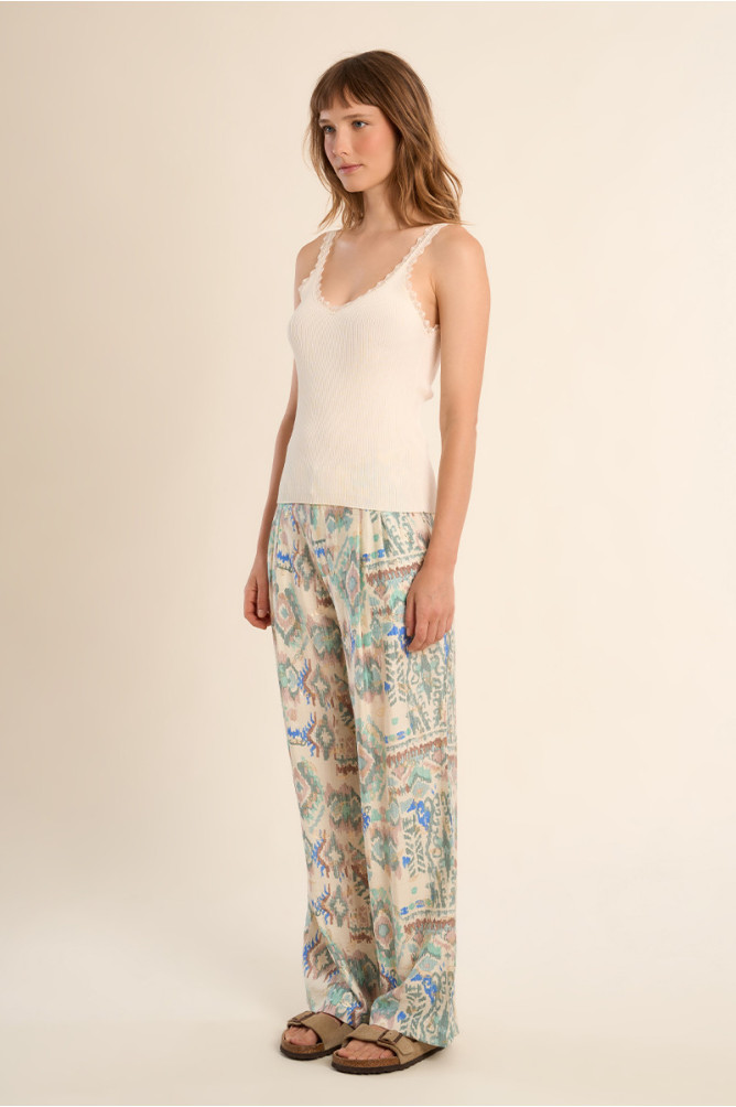 Knitted tank top, lace straps