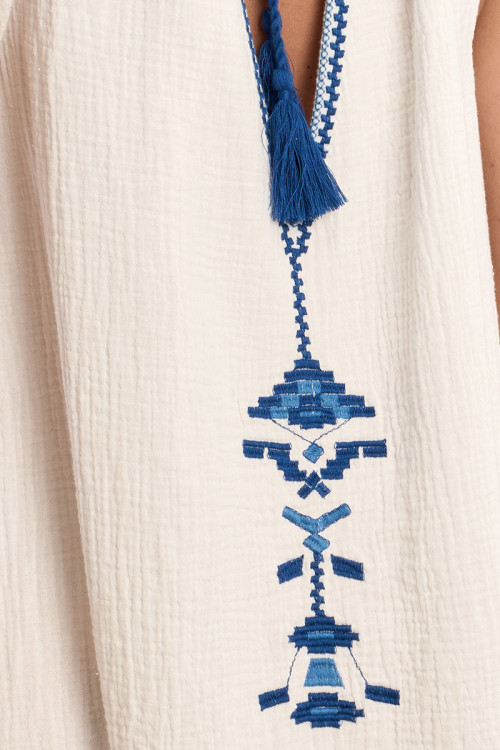 Short embroidered dress, in cotton gauze