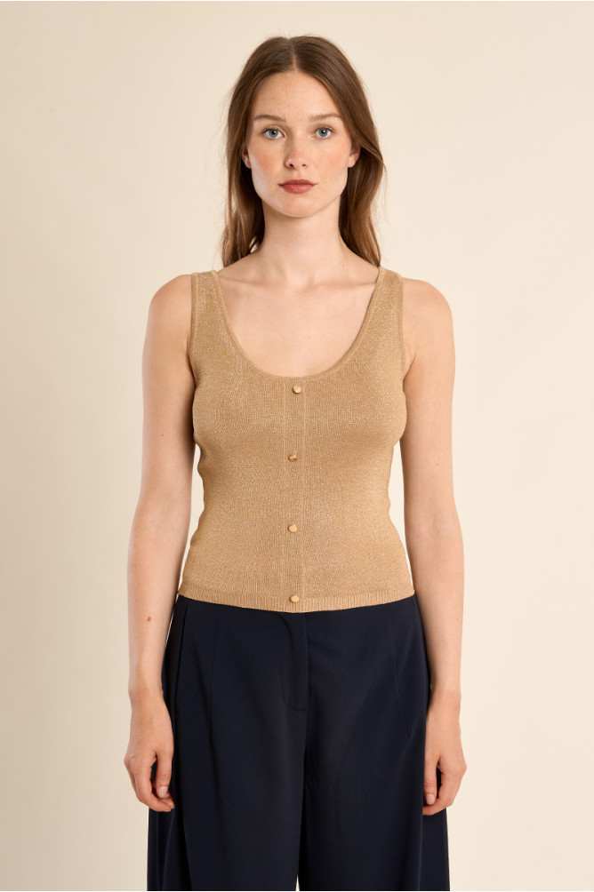 Knitted tank top, fancy buttons