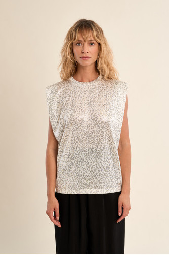 Printed T-shirt with wide shoulder pads