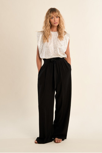 Printed T-shirt with wide shoulder pads