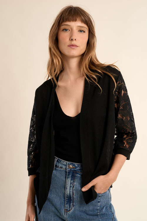 Vest with lace sleeves