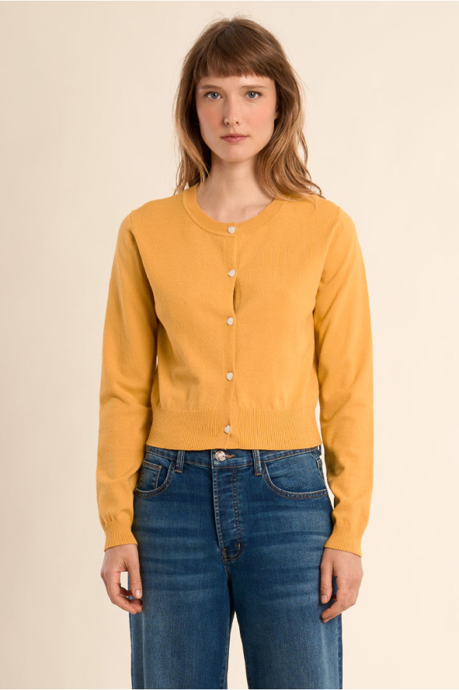 Gilet boutonné, détails cœurs