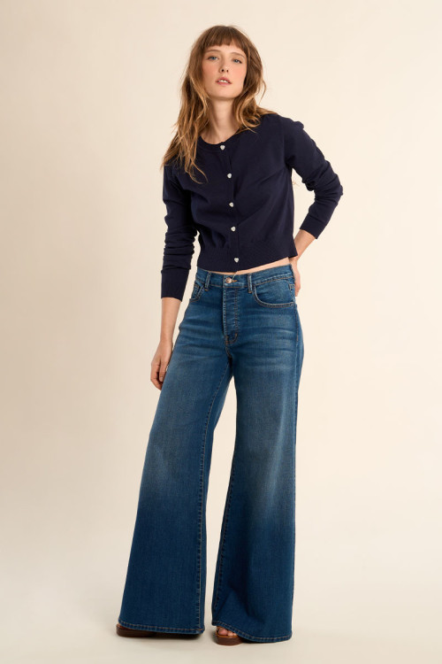 Gilet boutonné, détails cœurs