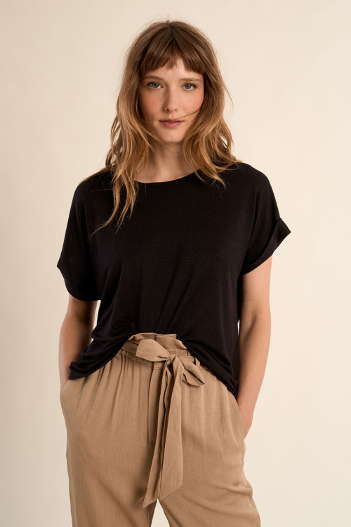 T-shirt casual, ouverture dans le dos 