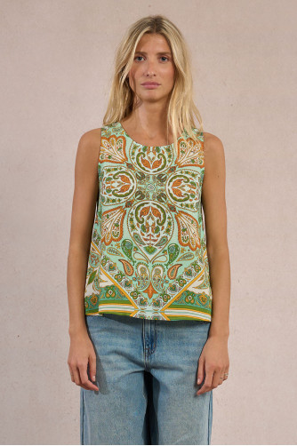 Top de mujer de manga sisa, con estampado y lazada.