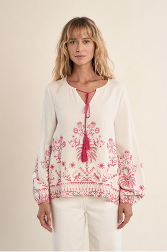 Blouse en popeline, brodée