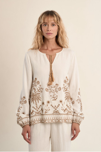 Blouse en popeline, brodée