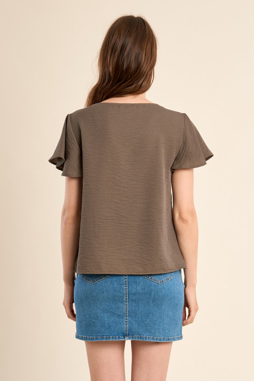 Casual T-shirt, embroidered collar