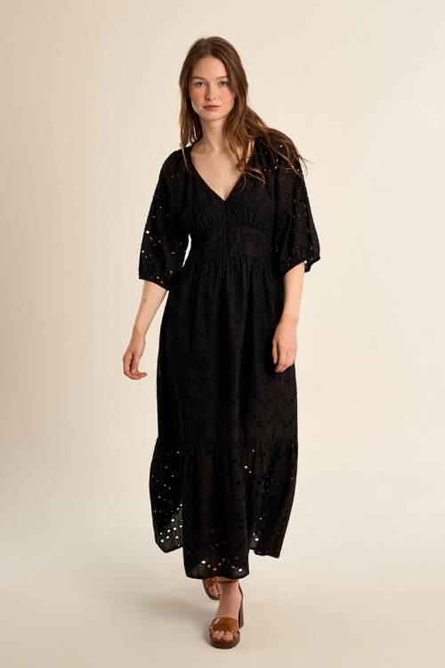 "Longue robe en coton, broderies ajourées"