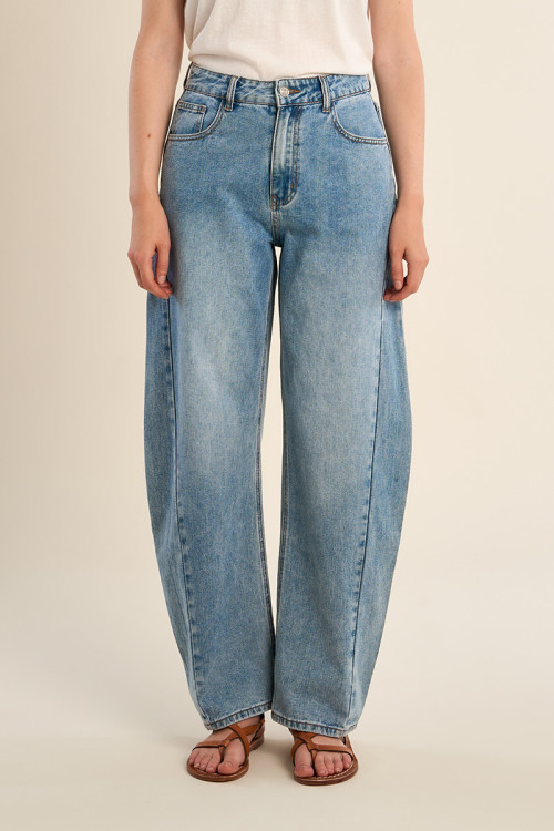 Jean barrel, taille haute