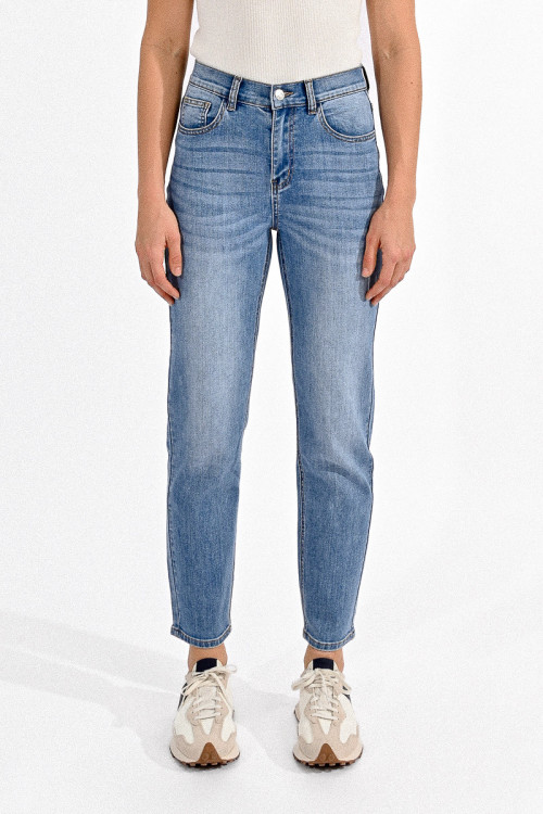 Pantalón vaquero estilo ¨mom¨