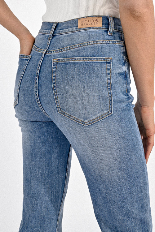 Pantalón vaquero estilo ¨mom¨