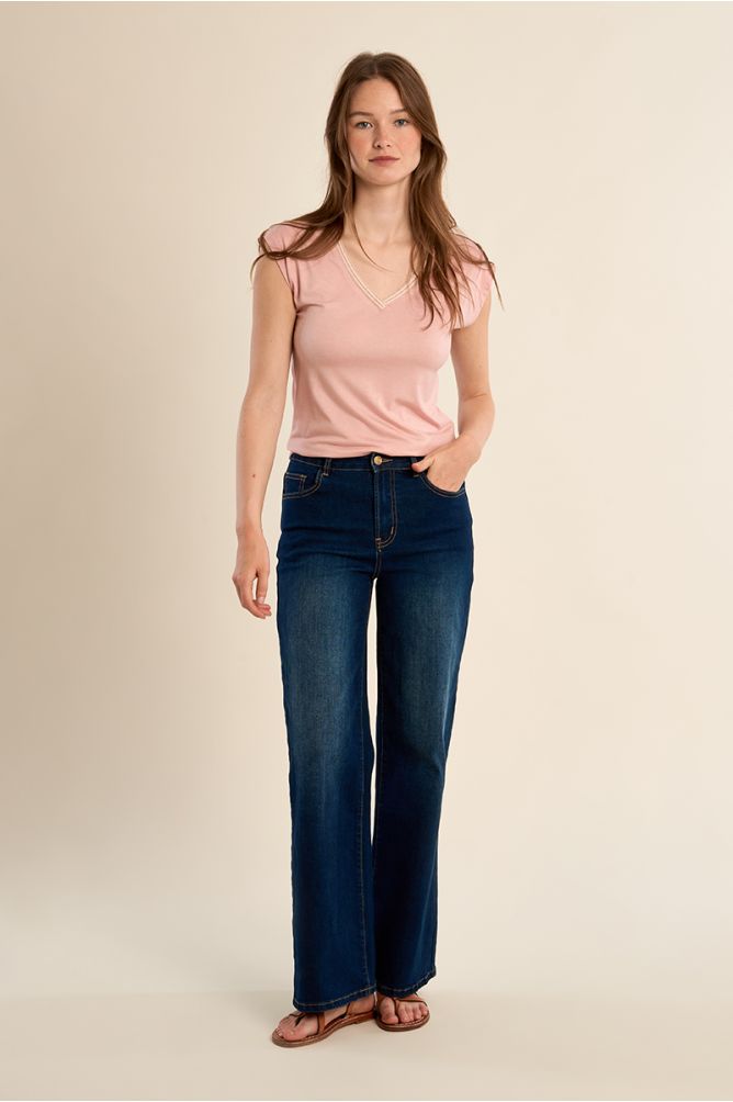 V-neck T-shirt, embellished with rhinestones