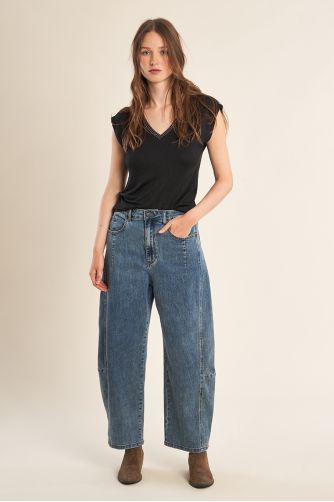 V-neck T-shirt, embellished with rhinestones