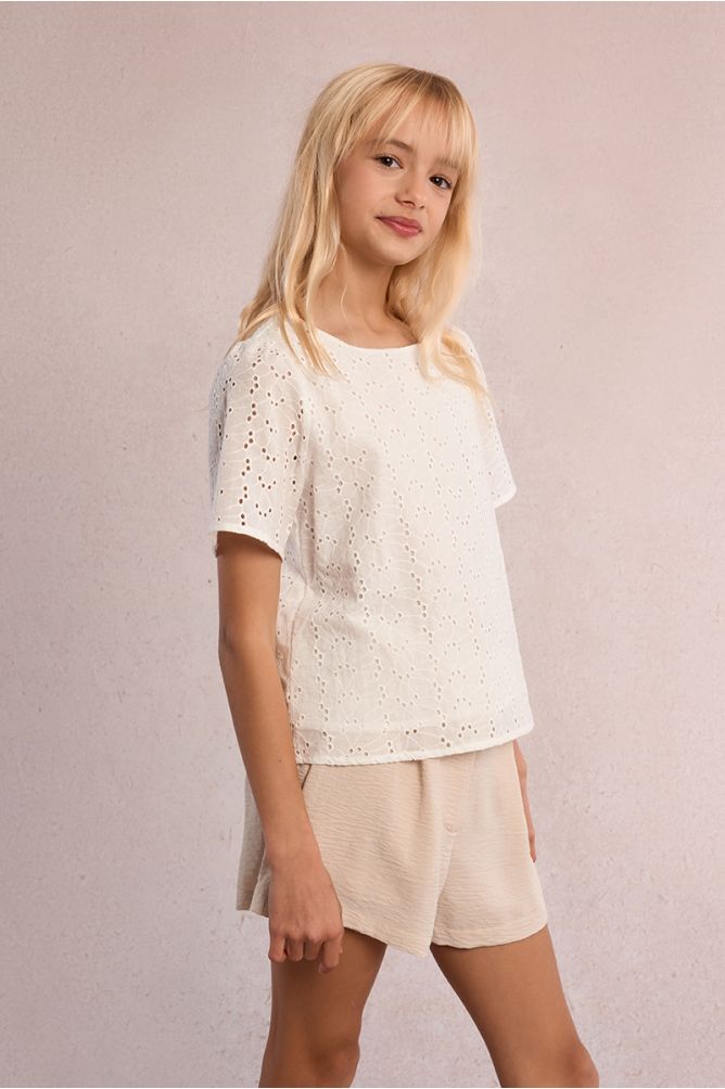Broderie anglaise top