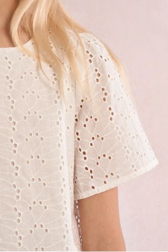 Broderie anglaise top