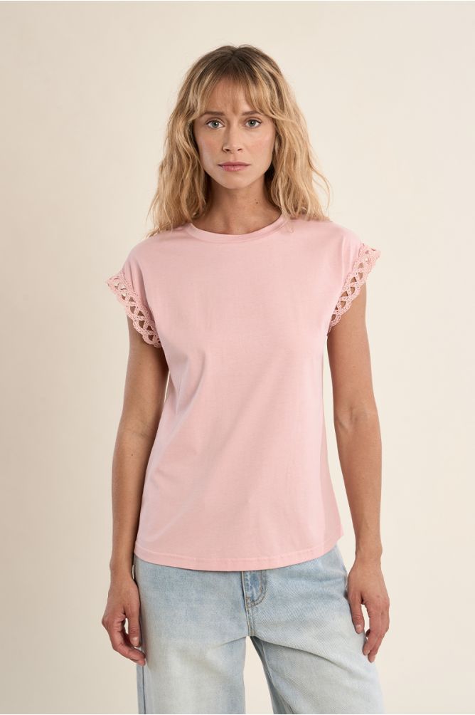 Openwork sleeve T-shirt