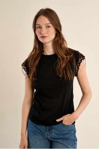 Openwork sleeve T-shirt