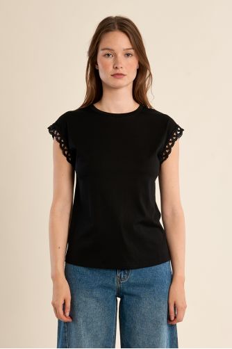 Openwork sleeve T-shirt