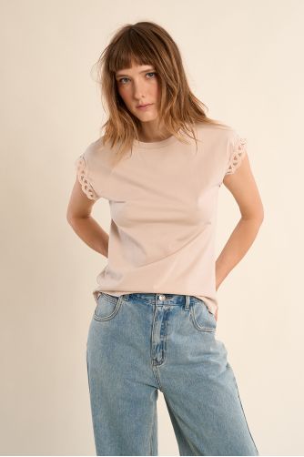 Openwork sleeve T-shirt