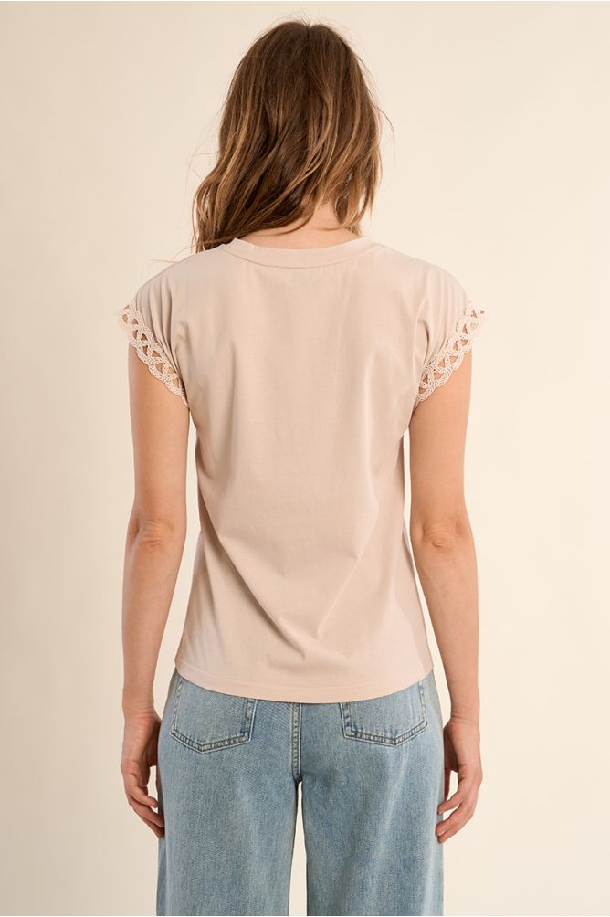 Openwork sleeve T-shirt