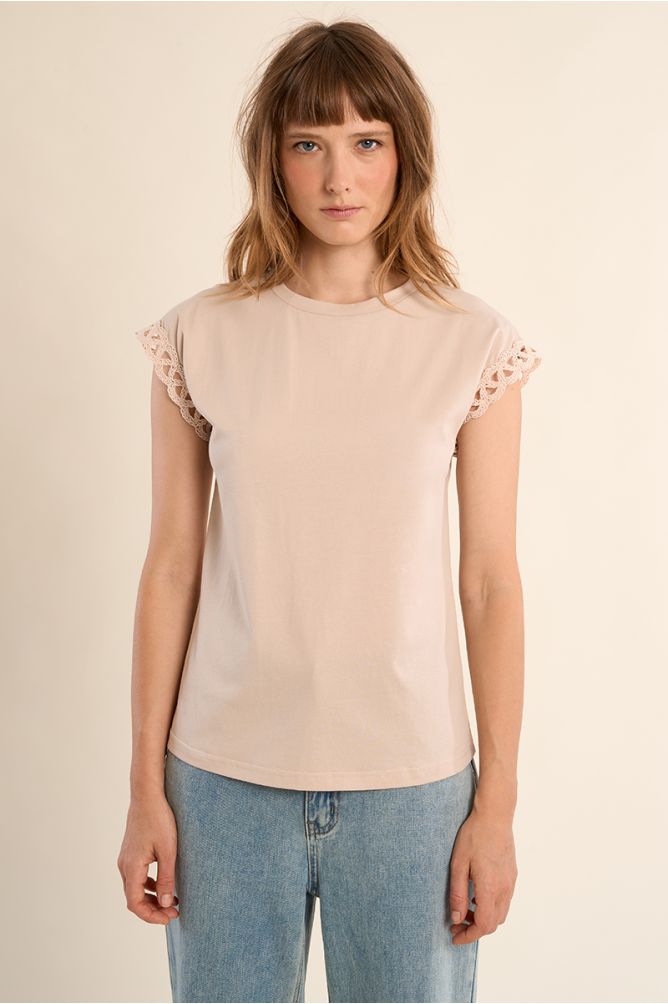 Openwork sleeve T-shirt