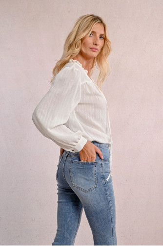 Pantalón vaquero acampanado