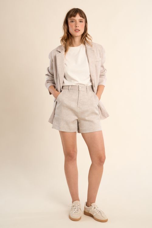 Blazer de mujer de manga larga, bolsillos frontales.