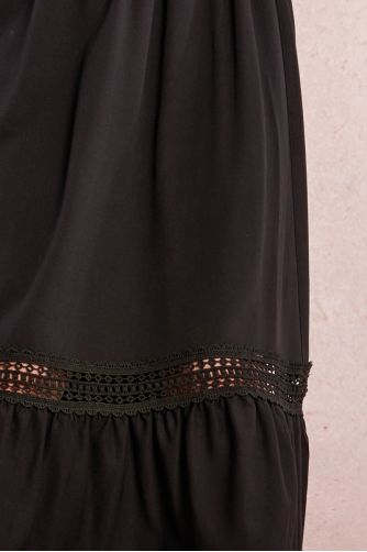 Top de niña sin manga, detalle volentes.