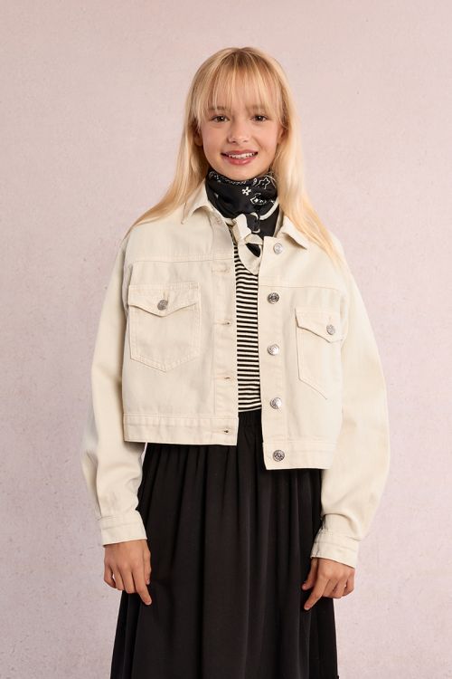 Chaqueta de niña vaquera, bolsillos frontales.