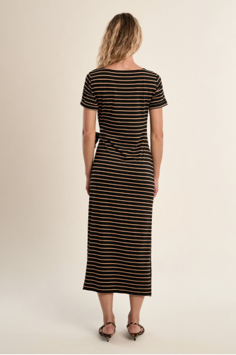 Robe longue décontractée et nouable à la taille