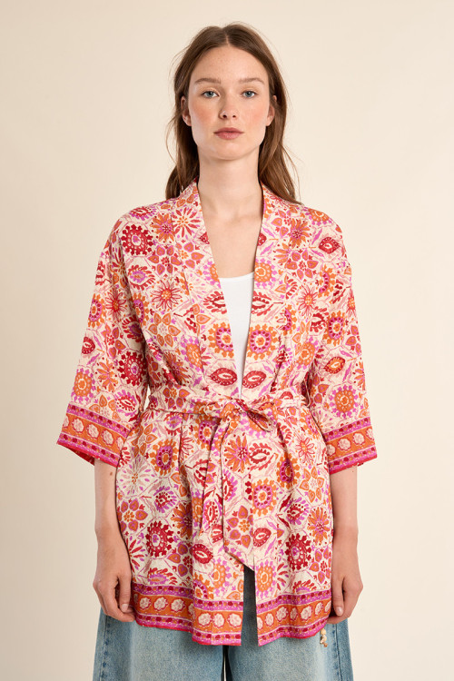 Kimono de mujer de manga 3/4, estampado étnico.