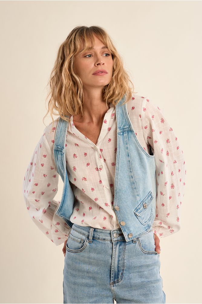 Veston en denim, col V