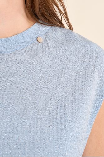 Jersey de mujer de manga corta, en tejido brillante.