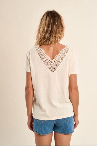 Straight T-shirt with embroidered collar